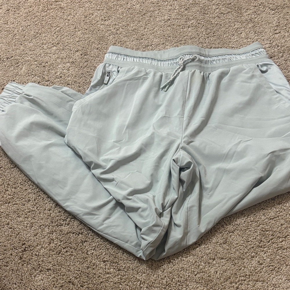 Athleta Girl Light Gray Chase the Chill Jogger Pants